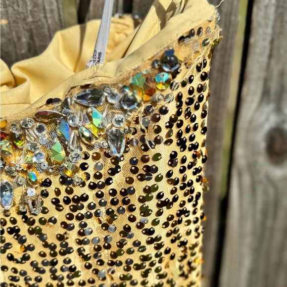 TONY BOWLS Paris Sequin & Beaded Gown - Picture 6 of 8